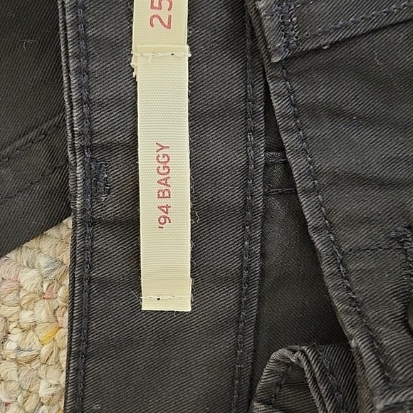 Levis 94 Baggy Black Cargo Pants New With Sticker Down Legwomen's Sz 25 X 32 - Picture 8 of 9